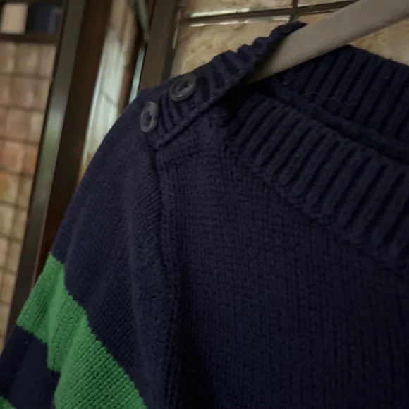 Top - Picture 4 of 5